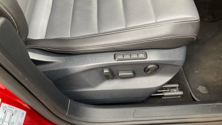 Volkswagen T-Roc 2.0 TDI 150 EVO Style 5dr Diesel Hatchback